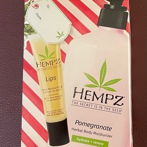 Hempz pomegranate herbal body moisturizer with ultra moisturizing lip balm